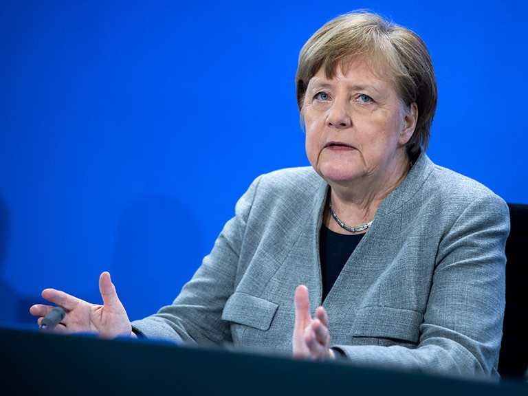 Giai thich he so khoa hoc de phong dich, thu tuong Duc nhu ca gap nuoc hinh anh