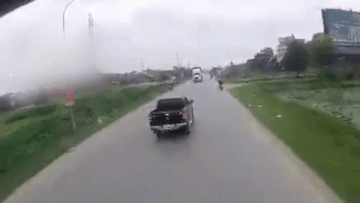 Xe ban tai lan lan suyt tong truc dien container hinh anh