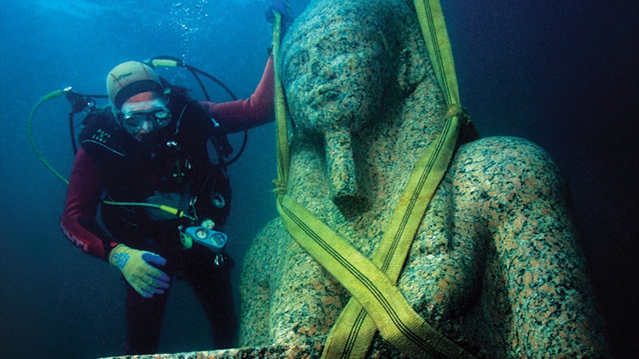 Khai quat lang mo ben duoi kim tu thap bi chon vui duoi nuoc 2.300 nam hinh anh