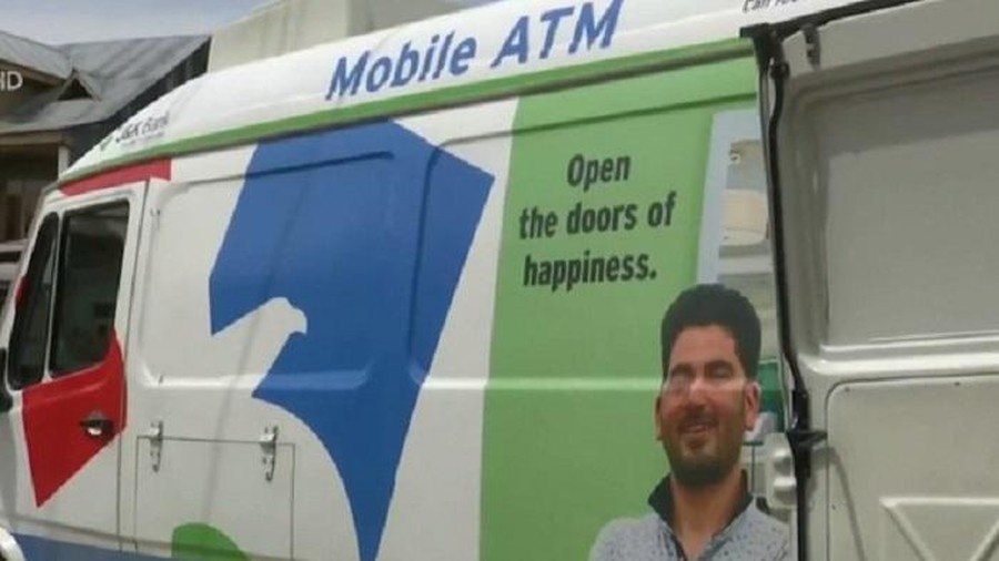 ATM tu tim den nha dan khi phong toa dich Covid-19 hinh anh