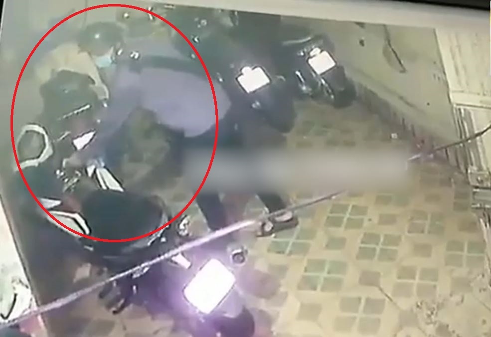 Trom dot nhap vao nha danh cap xe may o TP.HCM hinh anh