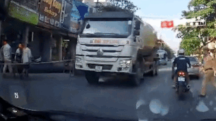 Xe may tong thang canh sat giao thong hinh anh