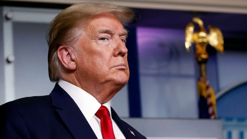 Tong thong Trump chi trich ong Obama 'thieu nang luc tham te' hinh anh