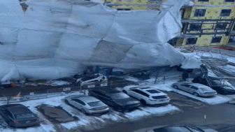 Gio lon thoi bay gian giao, de xuong hang loat oto ben duoi hinh anh