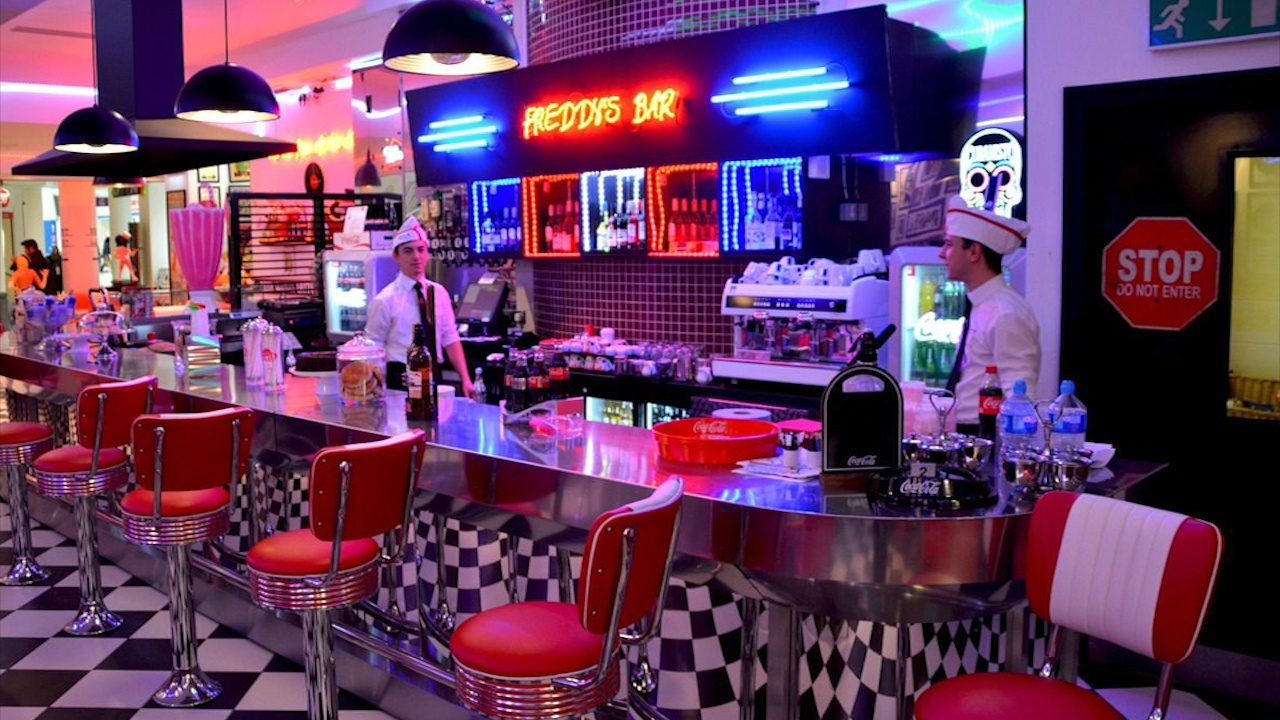 Nha hang My chat vat vi nhan vien chua muon di lam hinh anh