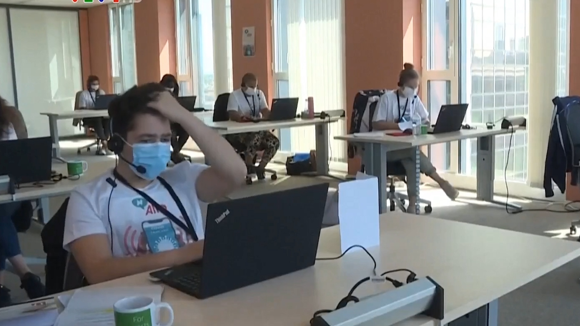 Nghe theo doi virus o Bi hinh anh