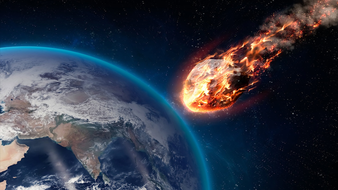 Mat Trang ti hon dang tien den Trai Dat hinh anh