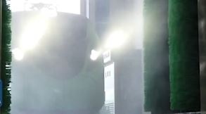 May rua xe lua tu dong o Tan Cuong, Trung Quoc hinh anh