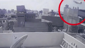 Khoanh khac cuoi cung truoc khi may bay Pakistan lao xuong mat dat hinh anh