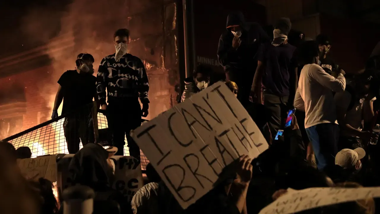 Lan song phan no lan khap My sau cai chet cua nguoi da mau hinh anh