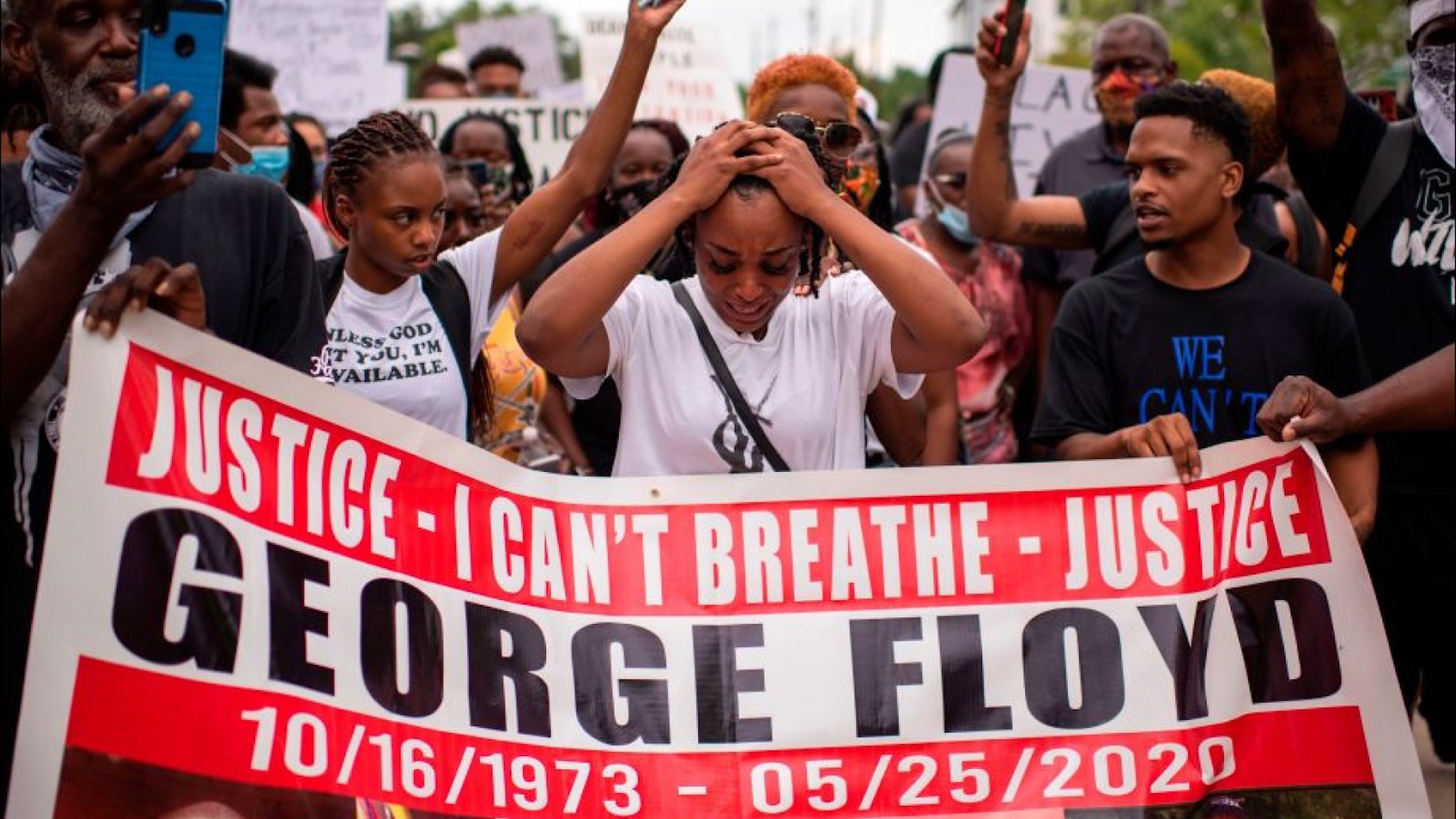 Toan canh bieu tinh rung chuyen nuoc My vi nguoi da den bi ghi co chet hinh anh