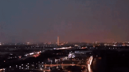 Tia set lon danh trung Tuong dai Washington, nhieu nguoi trong thuong hinh anh