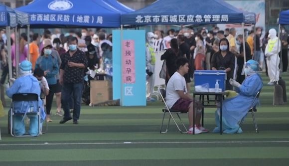 Trung Quoc tang cuong xet nghiem Covid-19 o Bac Kinh hinh anh