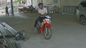 Ke gian chay vao ben do trom may cat sat o Bac Lieu hinh anh