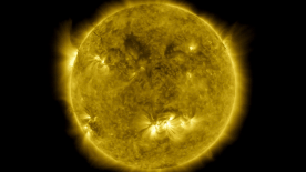 NASA cong bo video ve 'cuoc song 10 nam qua cua Mat Troi' hinh anh