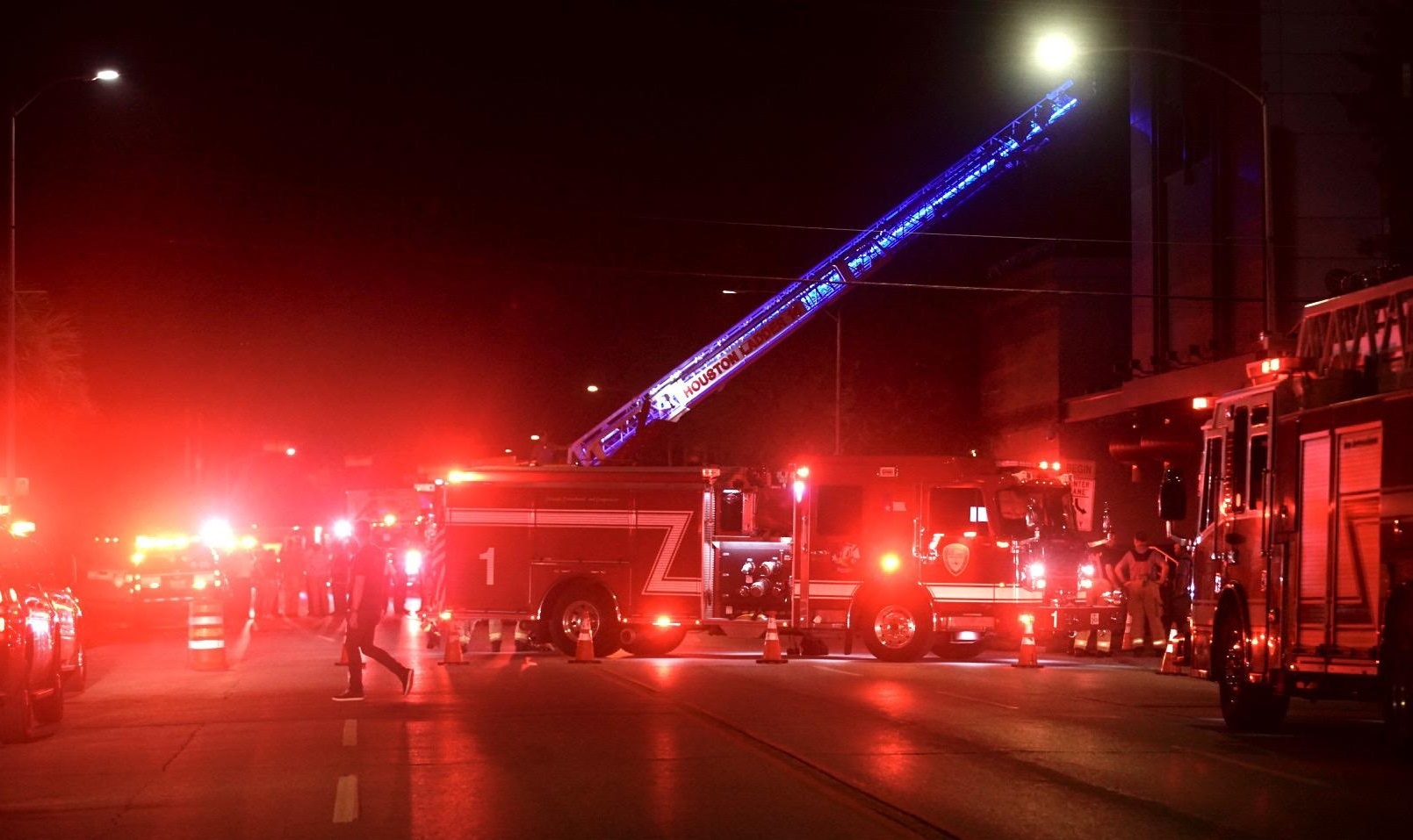 Dot tai lieu o lanh su quan TQ bi My yeu cau dong cua hinh anh