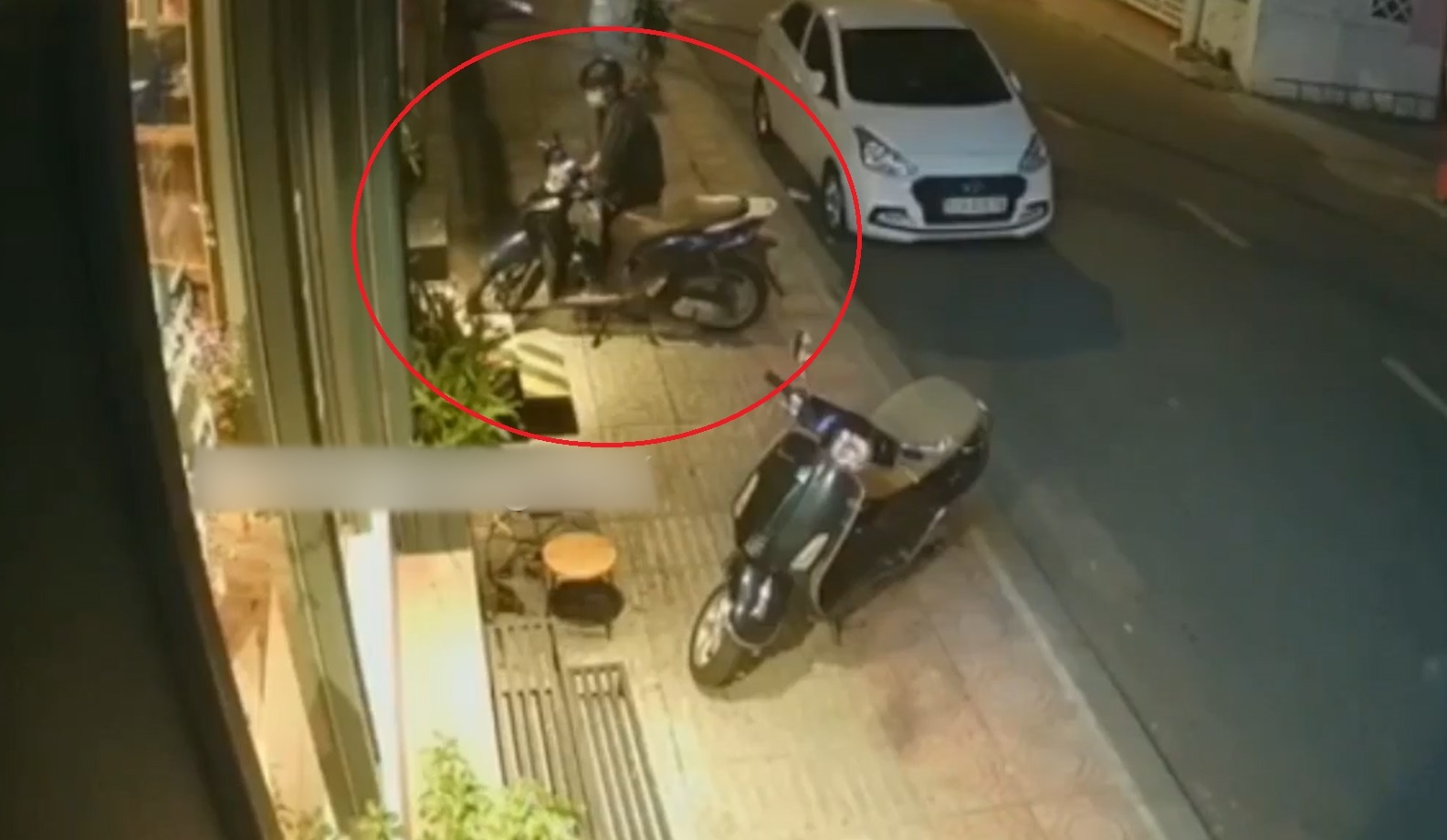 Trom be khoa xe SH o TP.HCM hinh anh