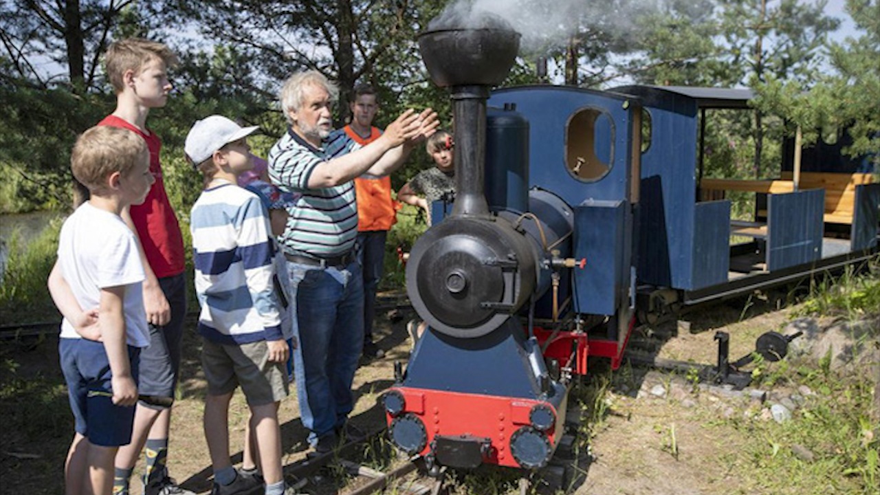 Tau hoa tu che chay bang dong co hoi nuoc hinh anh