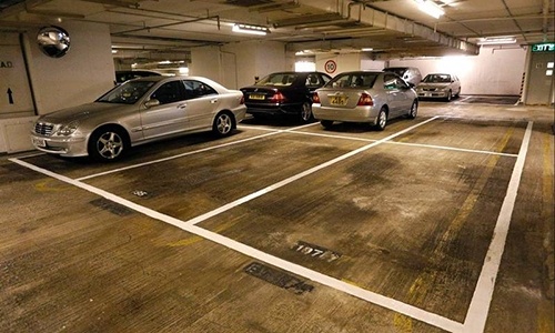 Bai do xe dat nhat the gioi o Hong Kong ban voi gia gan 1 trieu USD hinh anh