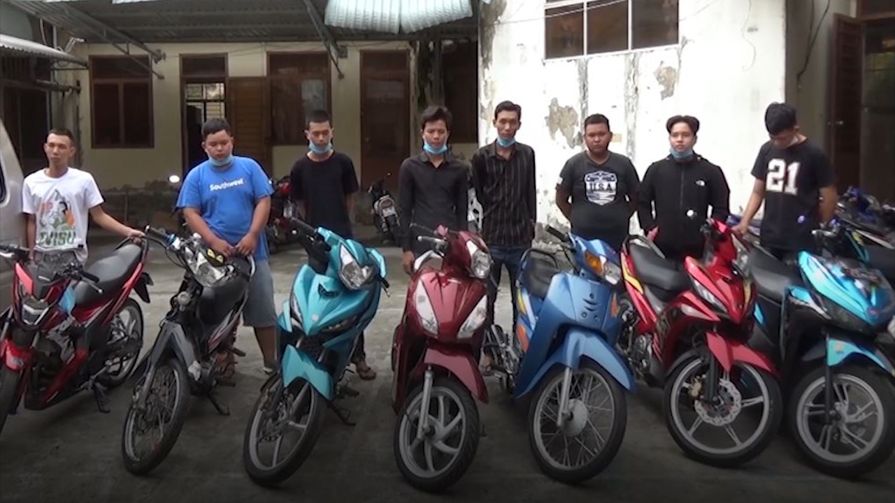 Xu phat nhom mo loa keo keo nao loan duong pho hinh anh