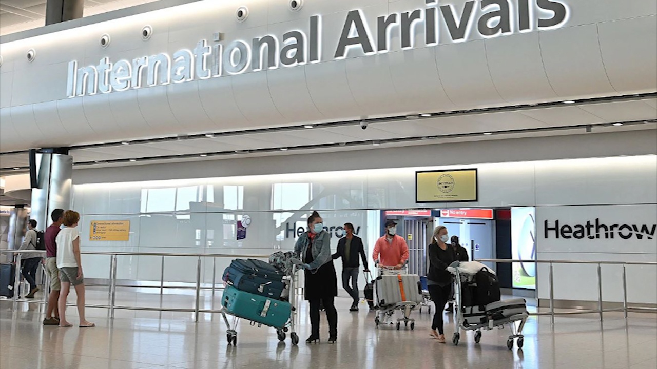 San bay hang dau the gioi chong Covid-19 nhu the nao hinh anh