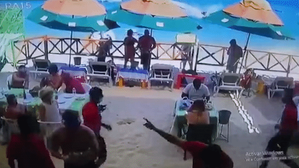 Moto nuoc mat kiem soat dam trung nguoi tren bo hinh anh