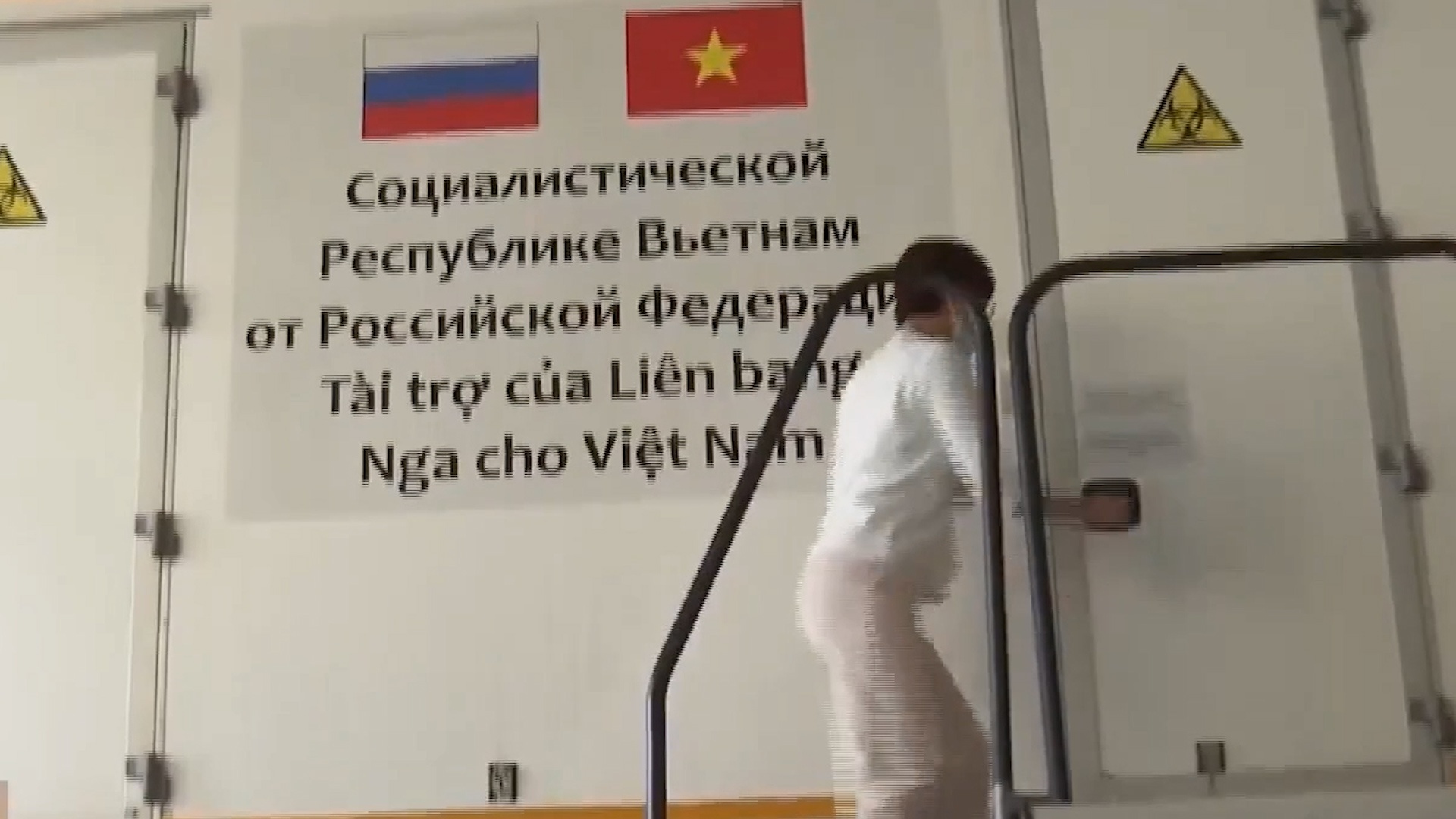 Phong xet nghiem Covid-19 di dong tai VN co cong nghe gi dac biet? hinh anh