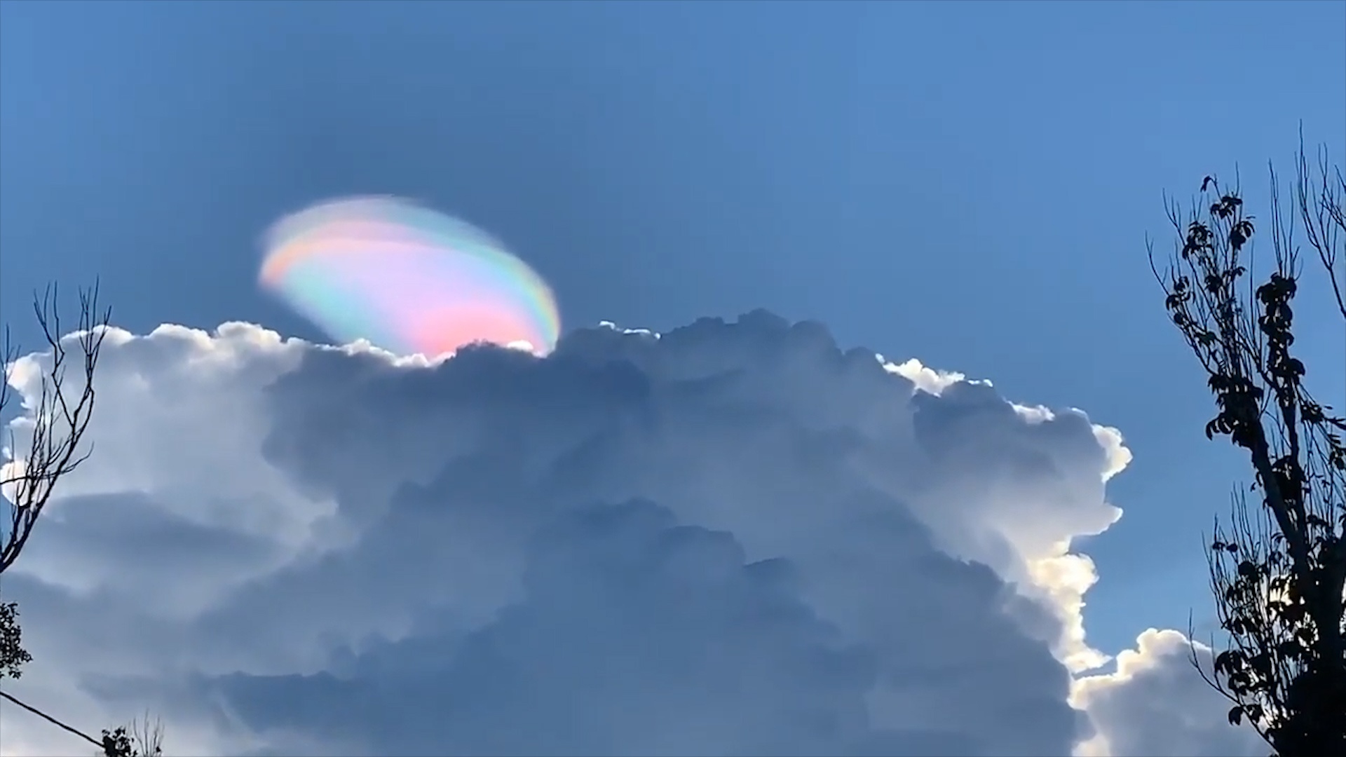 Dam may phat sang ky la o Philippines hinh anh