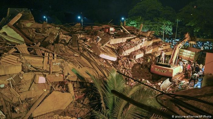 Sap toa nha 5 tang o An Do hinh anh