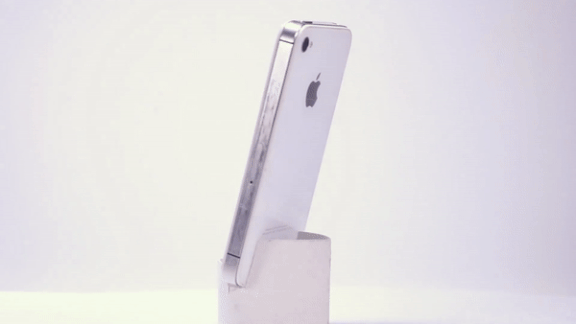 Phuc che chiec iPhone 4S bi vo man hinh hinh anh