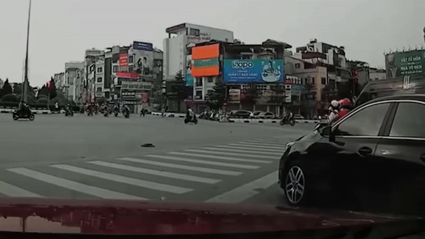 Oto tong xe may o O Cho Dua hinh anh