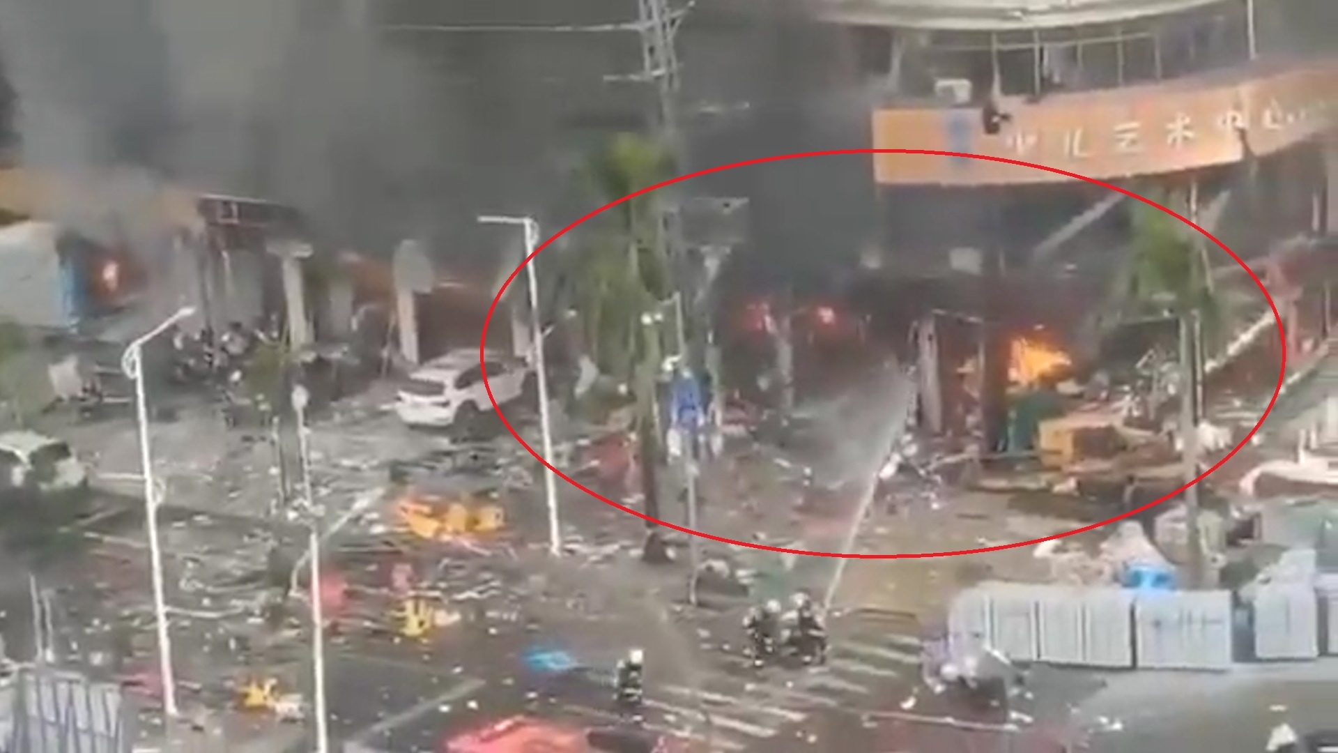 Hien truong vu no lon tai thanh pho Chu Hai, Trung Quoc hinh anh