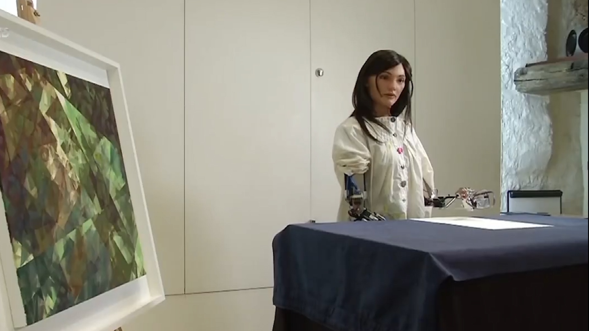 Trien lam nghe thuat cua robot hinh anh