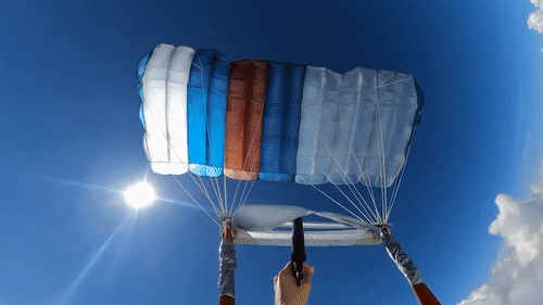 Nguoi dan ong ban vao du luon o do cao hon 2.000 m hinh anh