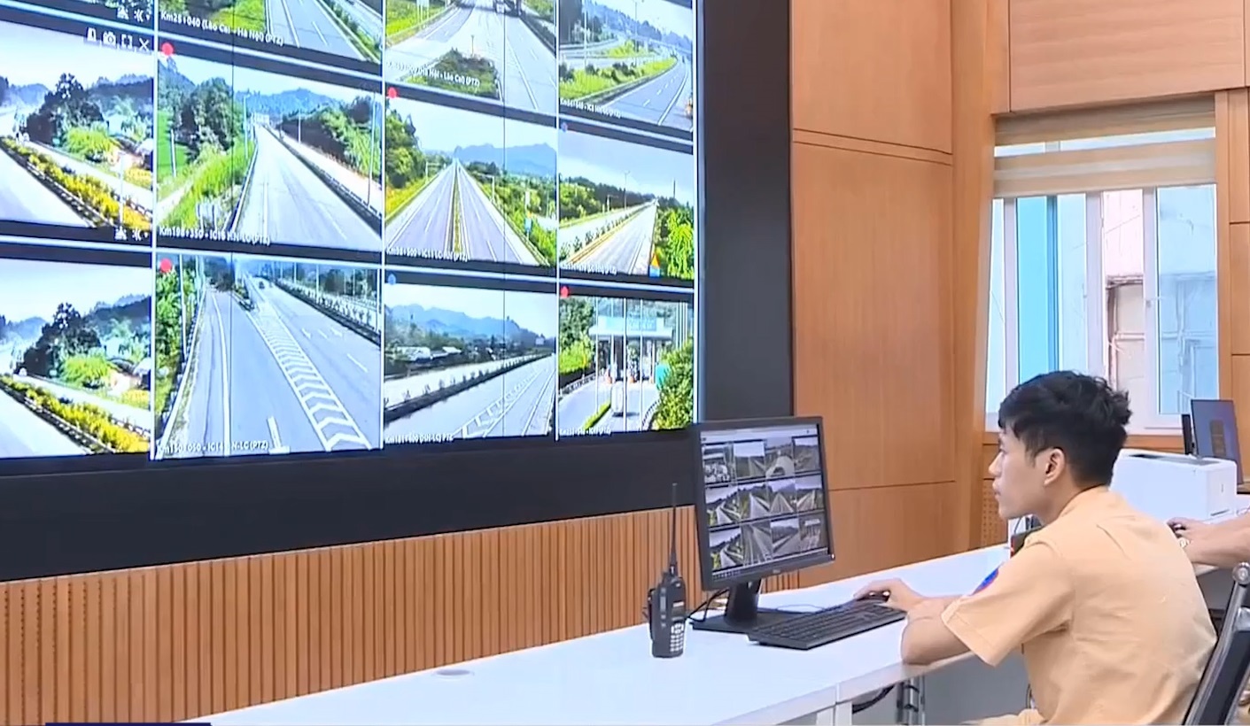 Ung dung cong nghe trong giam sat giao thong hinh anh