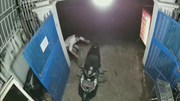 Nguoi dan ong dat trom xe may o TP.HCM hinh anh