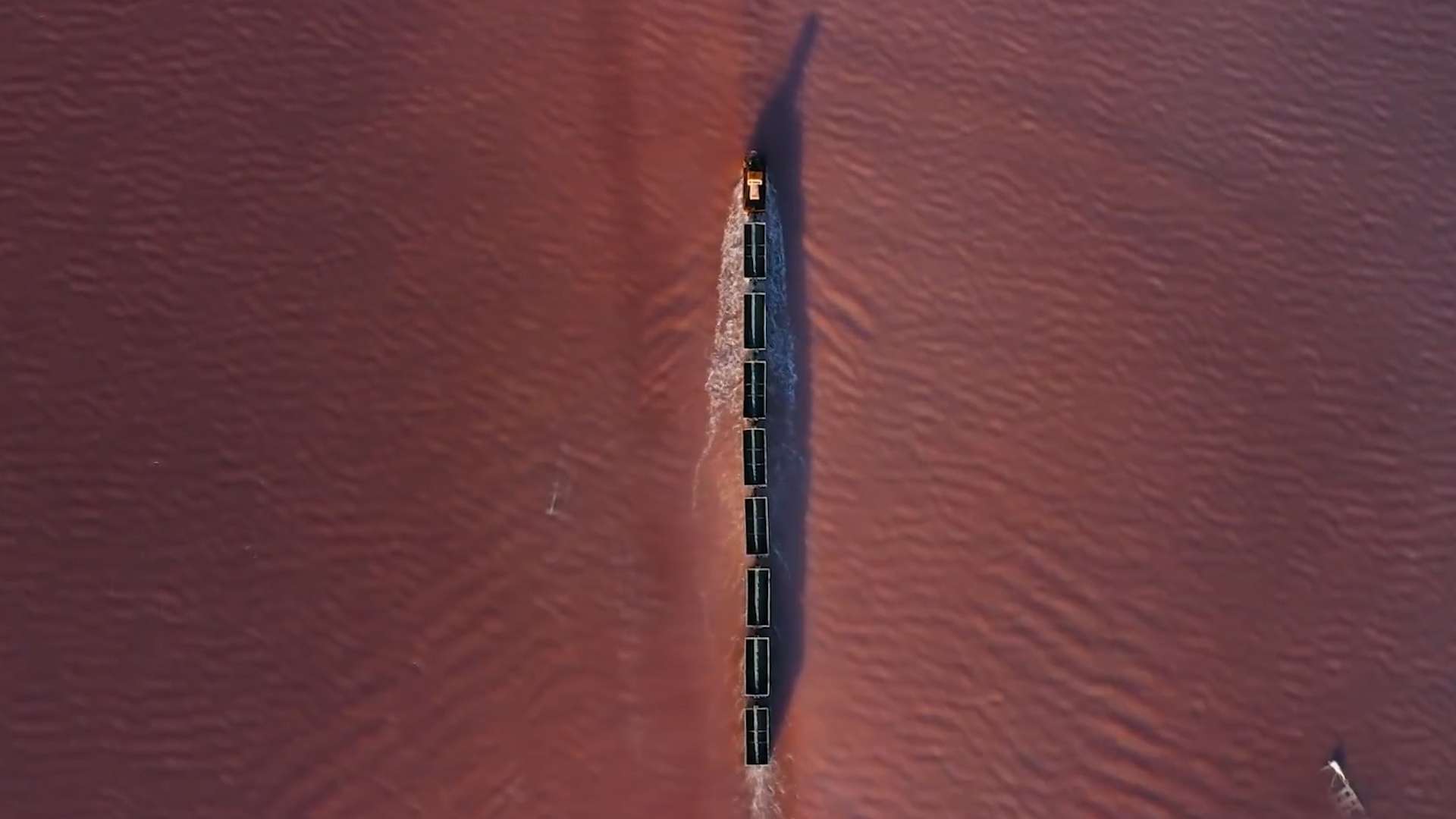 Nuoc ho Burlinskoye doi sang mau hong vao mua he o Siberia hinh anh