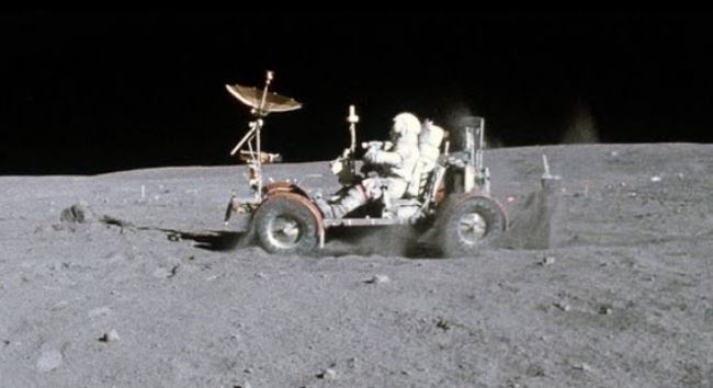 Mau xe dau tien chuyen cho nguoi tren Mat Trang hinh anh