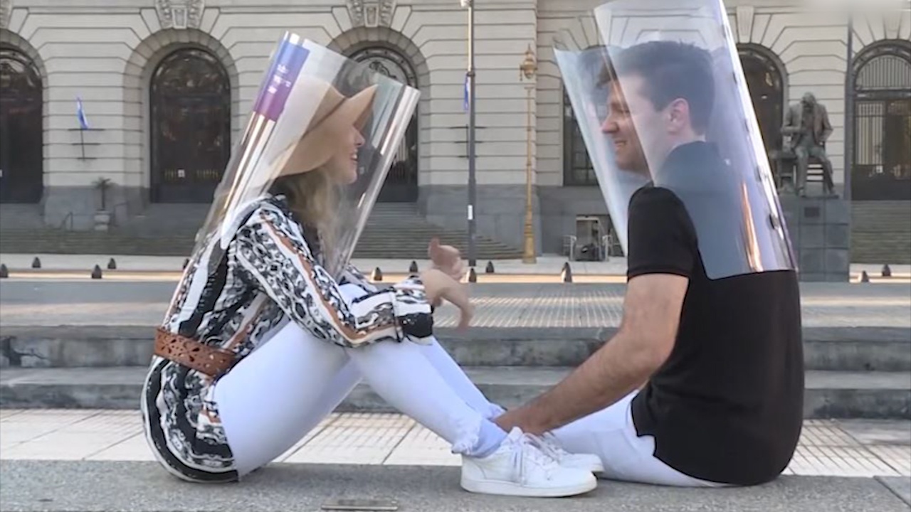 Tam chan phong chong dich Covid-19 o Buenos Aires hinh anh