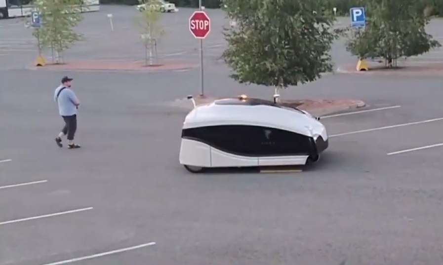 Robot tu dong quet duong o Phan Lan hinh anh