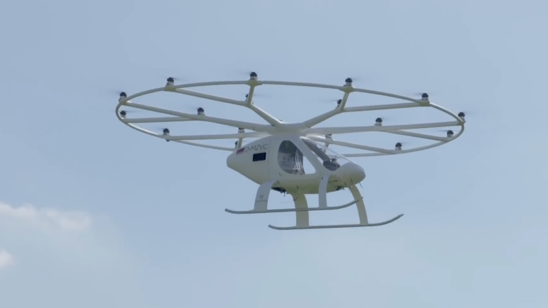 Mau taxi hang khong dau tien tren the gioi hinh anh