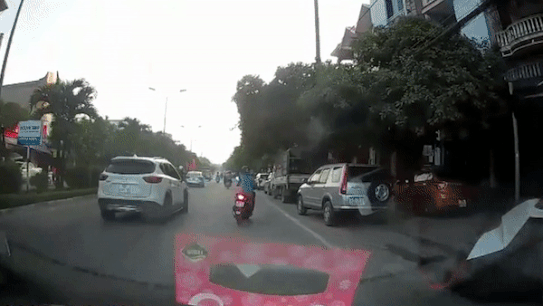 Oto tong hang loat xe o Ha Noi, mot nguoi chet hinh anh