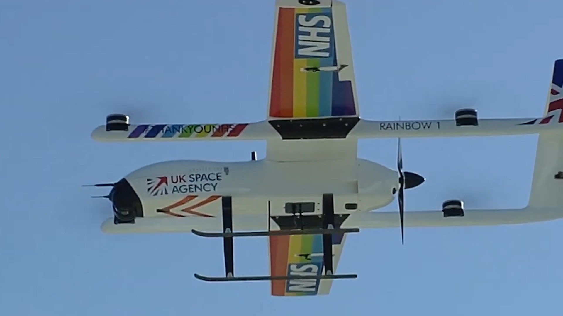 May bay khong nguoi lai van chuyen hang hoa o Anh hinh anh