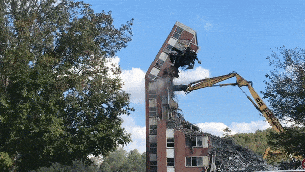 Can cau bi de gay khi pha do toa nha o My hinh anh