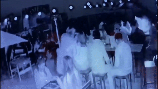 No o quan bar Argentina, khach chay tan loan hinh anh