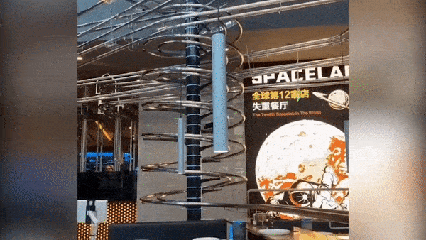 Nha hang su dung duong truot xoan oc de phuc vu thuc an o Trung Quoc hinh anh