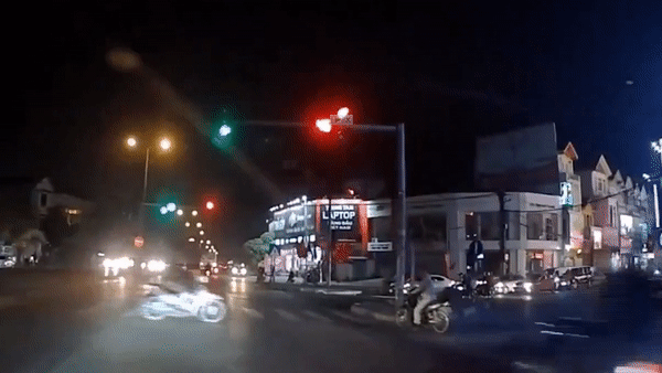 Xe may vuot den do gay tai nan hinh anh