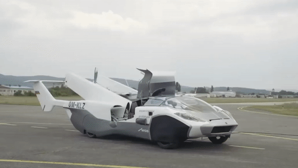 Oto bien thanh may bay chi trong 3 phut hinh anh