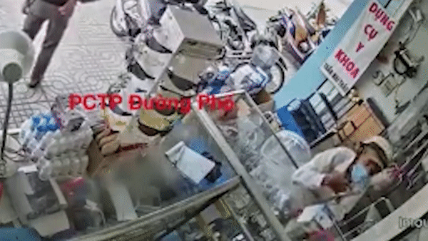 Ke gian lay trom dien thoai trong 3 giay hinh anh