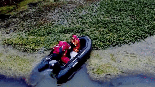 Dung drone nhiet phat hien nguoi phu nu bi duoi nuoc hinh anh